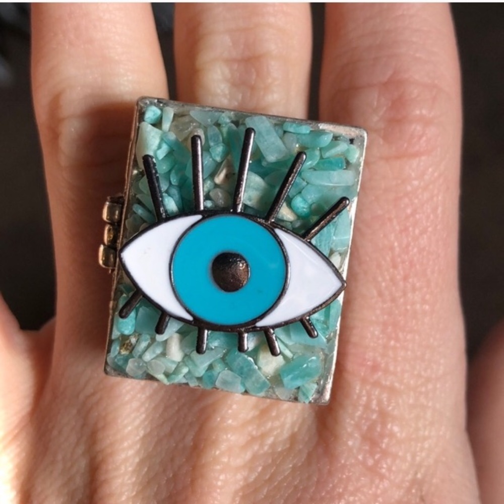 Poison Ring ! Secret compartment evil eye locket - Picture 5 of 8